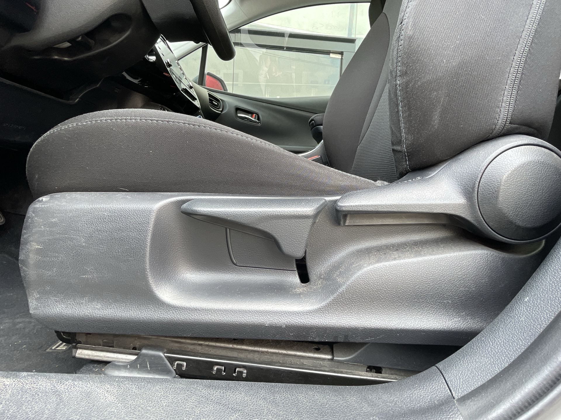 2020 Toyota PRIUS BASE BASE