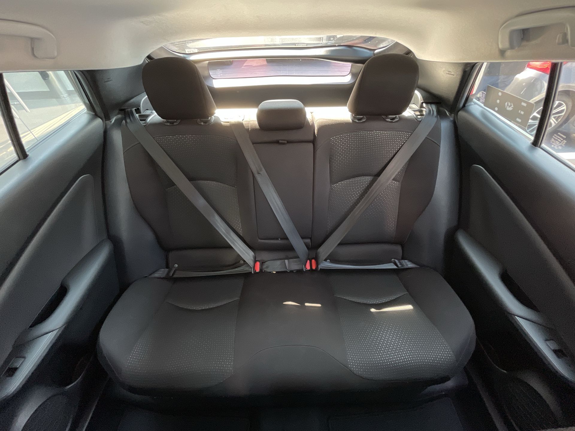 2020 Toyota PRIUS BASE