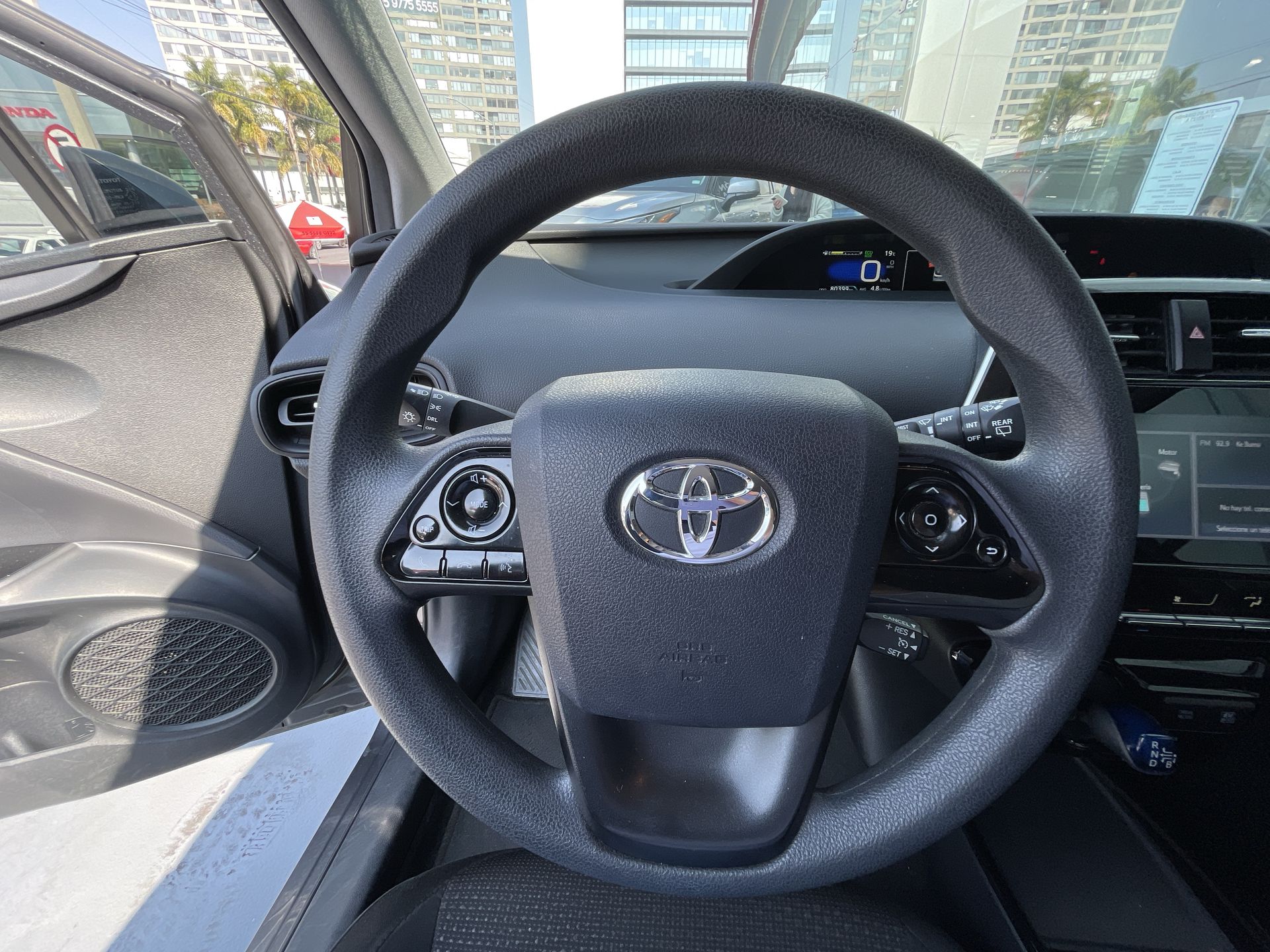 2020 Toyota PRIUS BASE