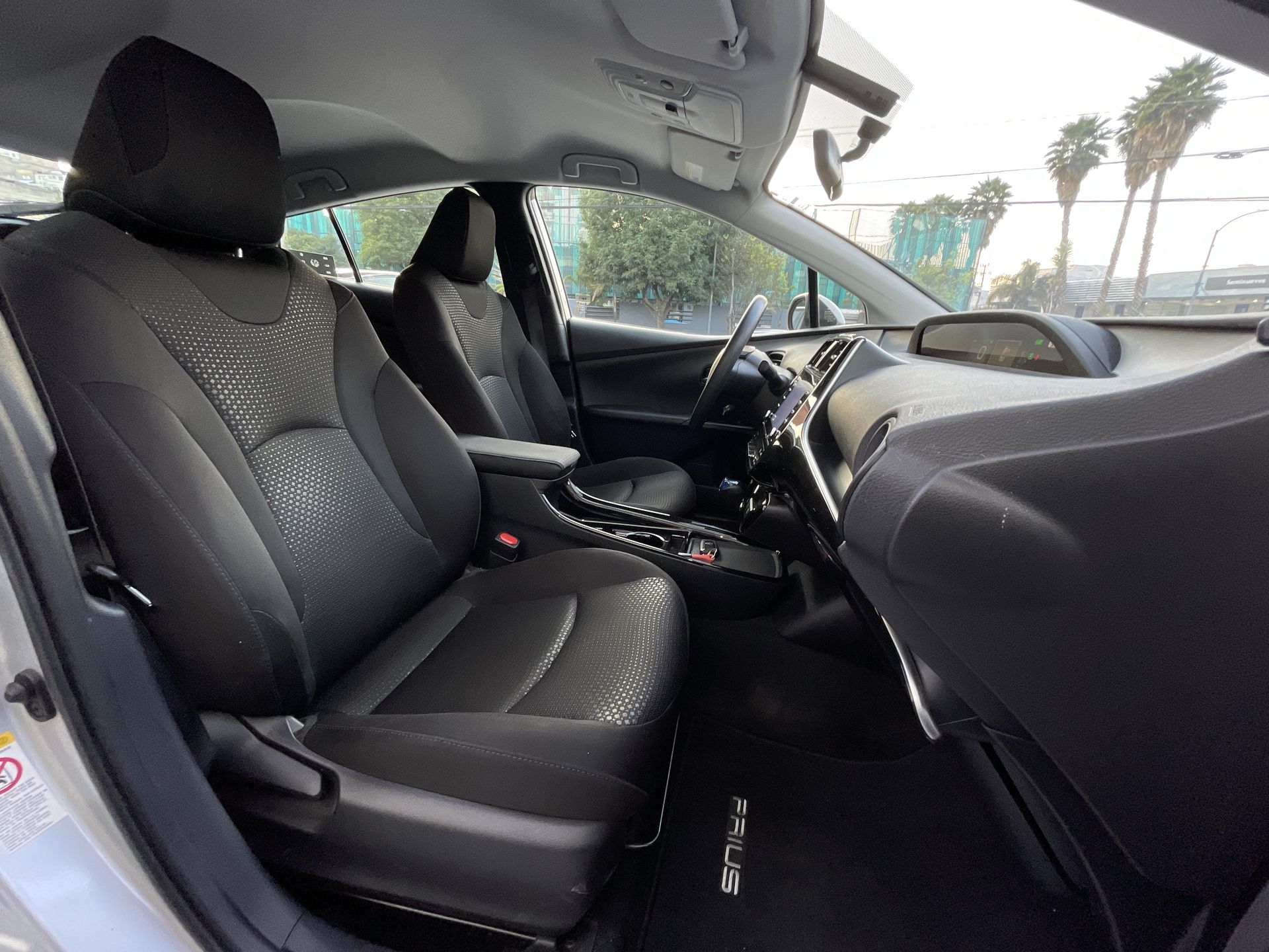 2020 Toyota PRIUS BASE BASE