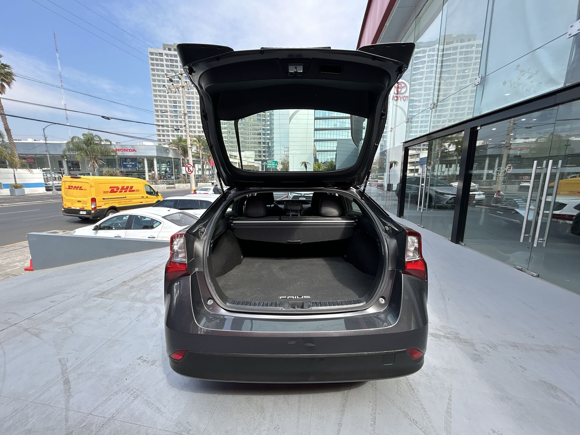 2020 Toyota PRIUS BASE BASE