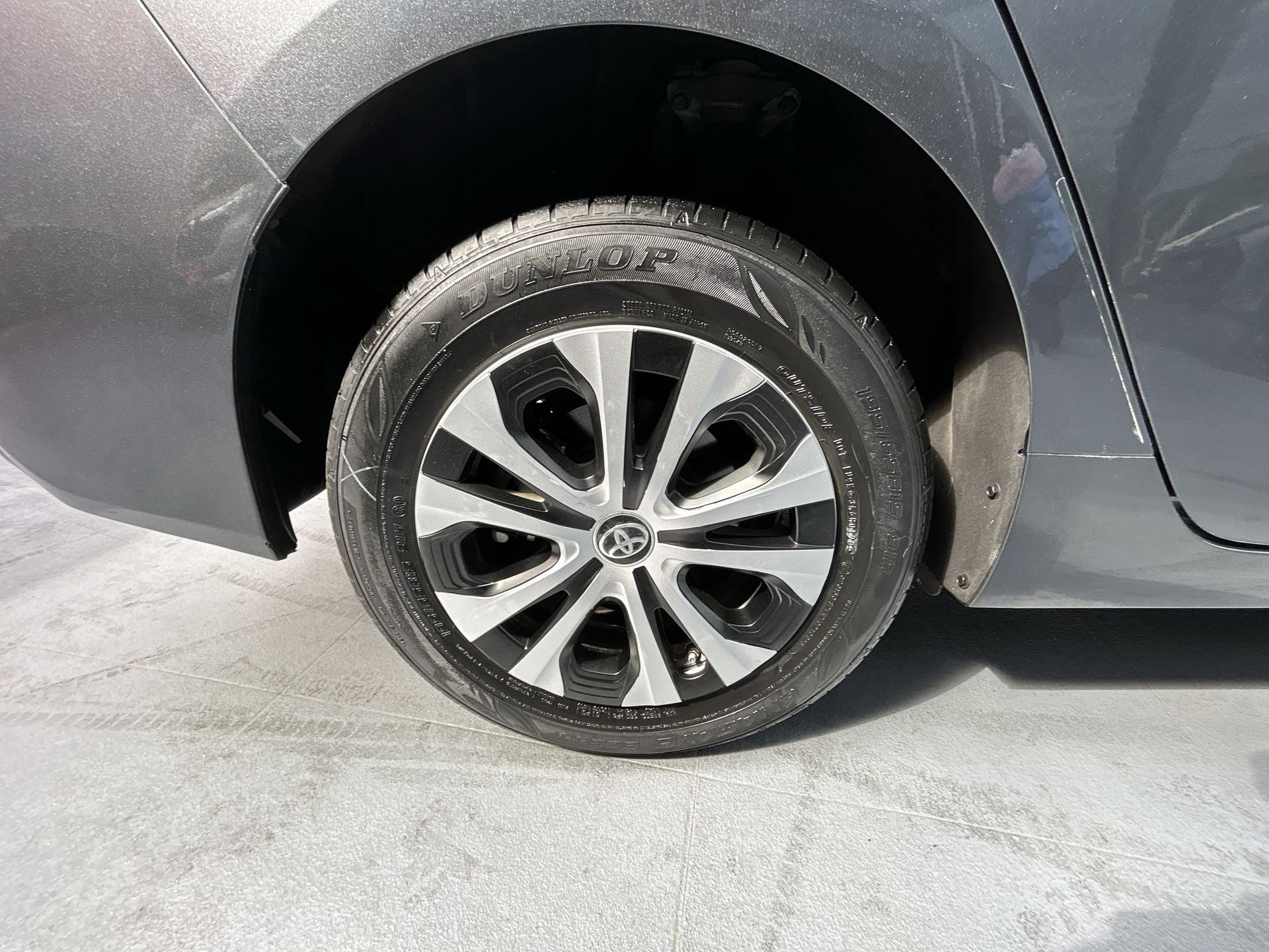 2020 Toyota PRIUS BASE BASE