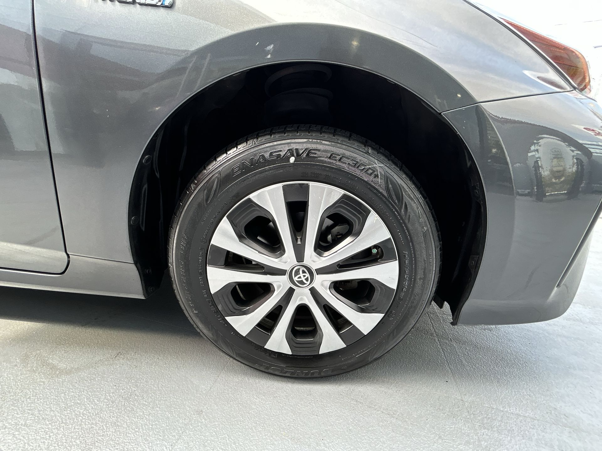 2020 Toyota PRIUS BASE BASE