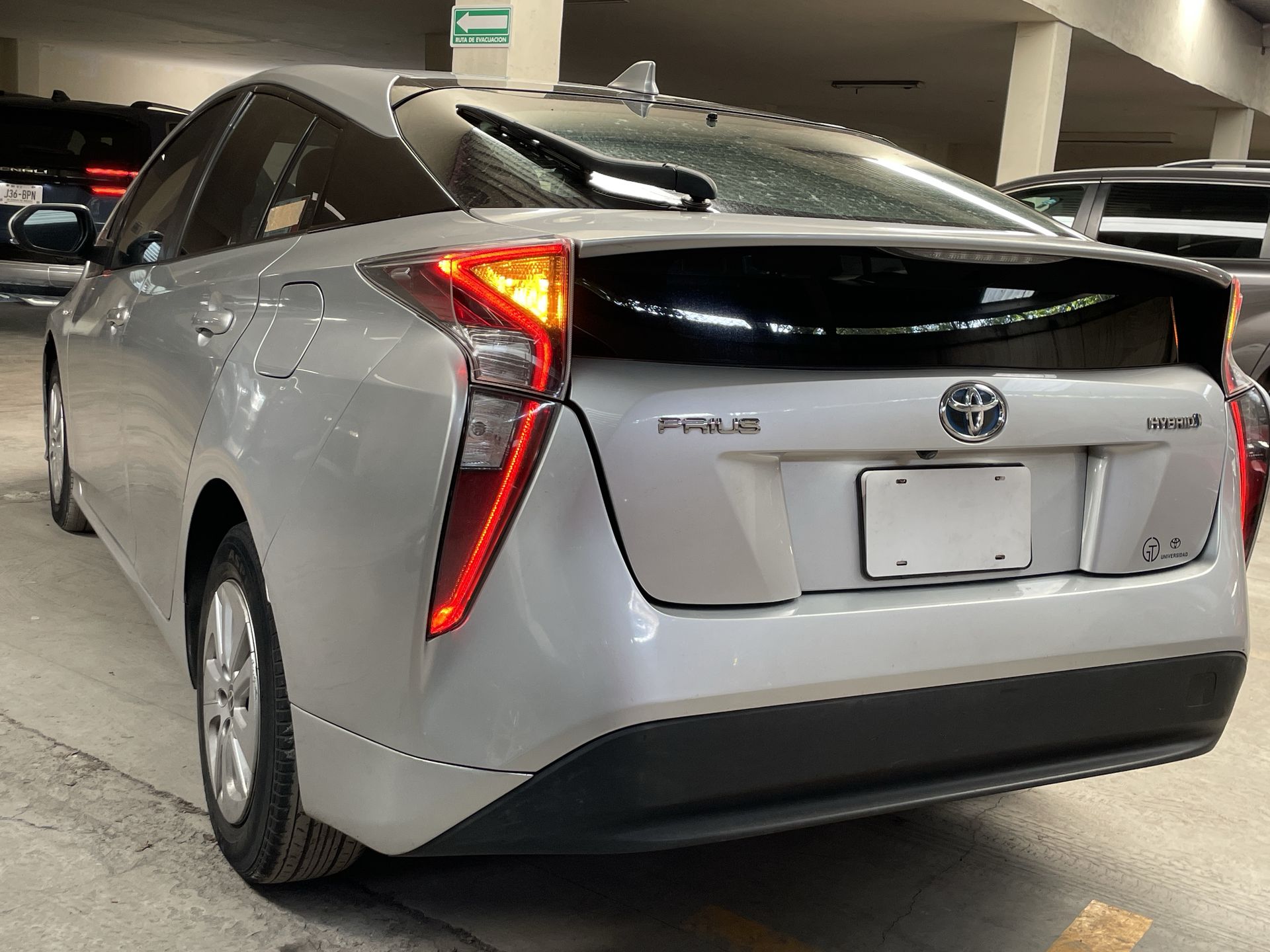 2017 Toyota PRIUS BASE PREMIUM CVT