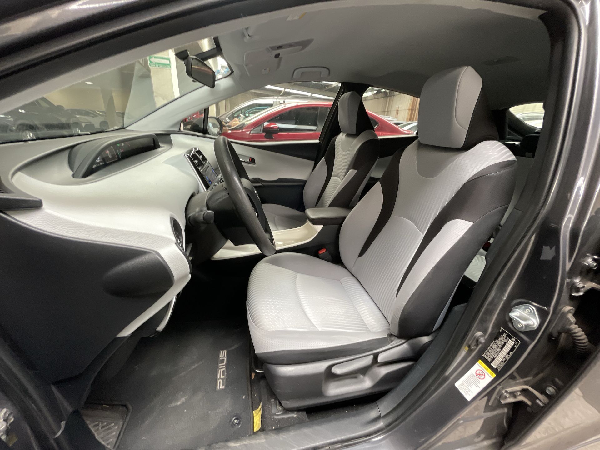 2018 Toyota PRIUS BASE BASE CVT