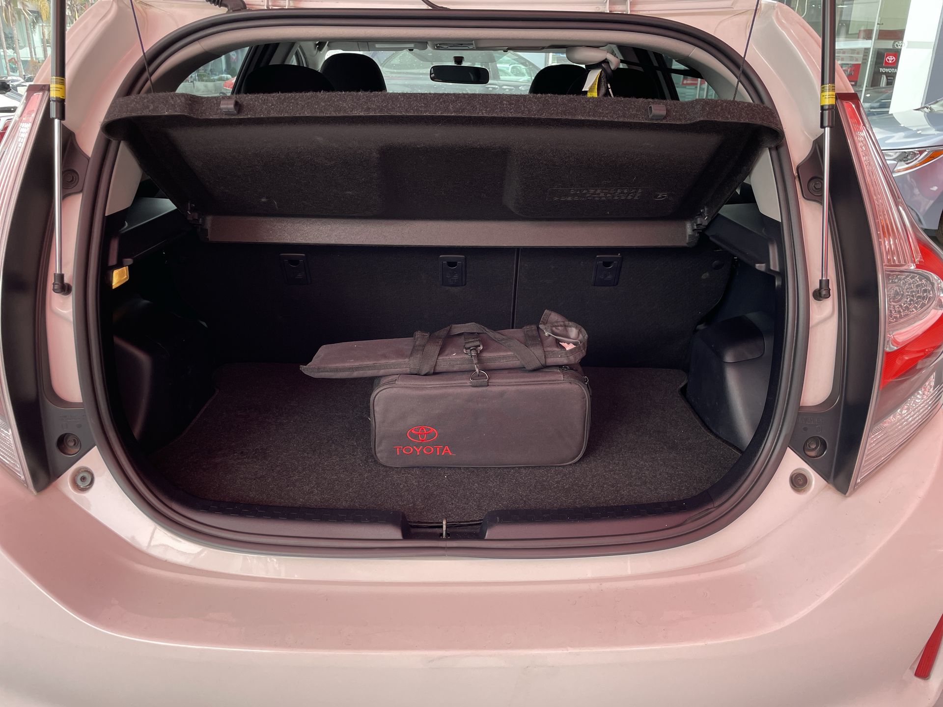 2020 Toyota PRIUS BASE PRIUS C