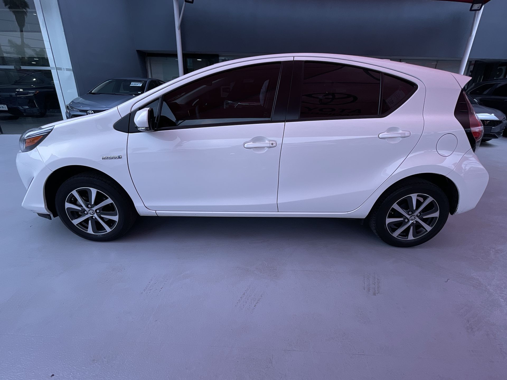 2020 Toyota PRIUS BASE PRIUS C