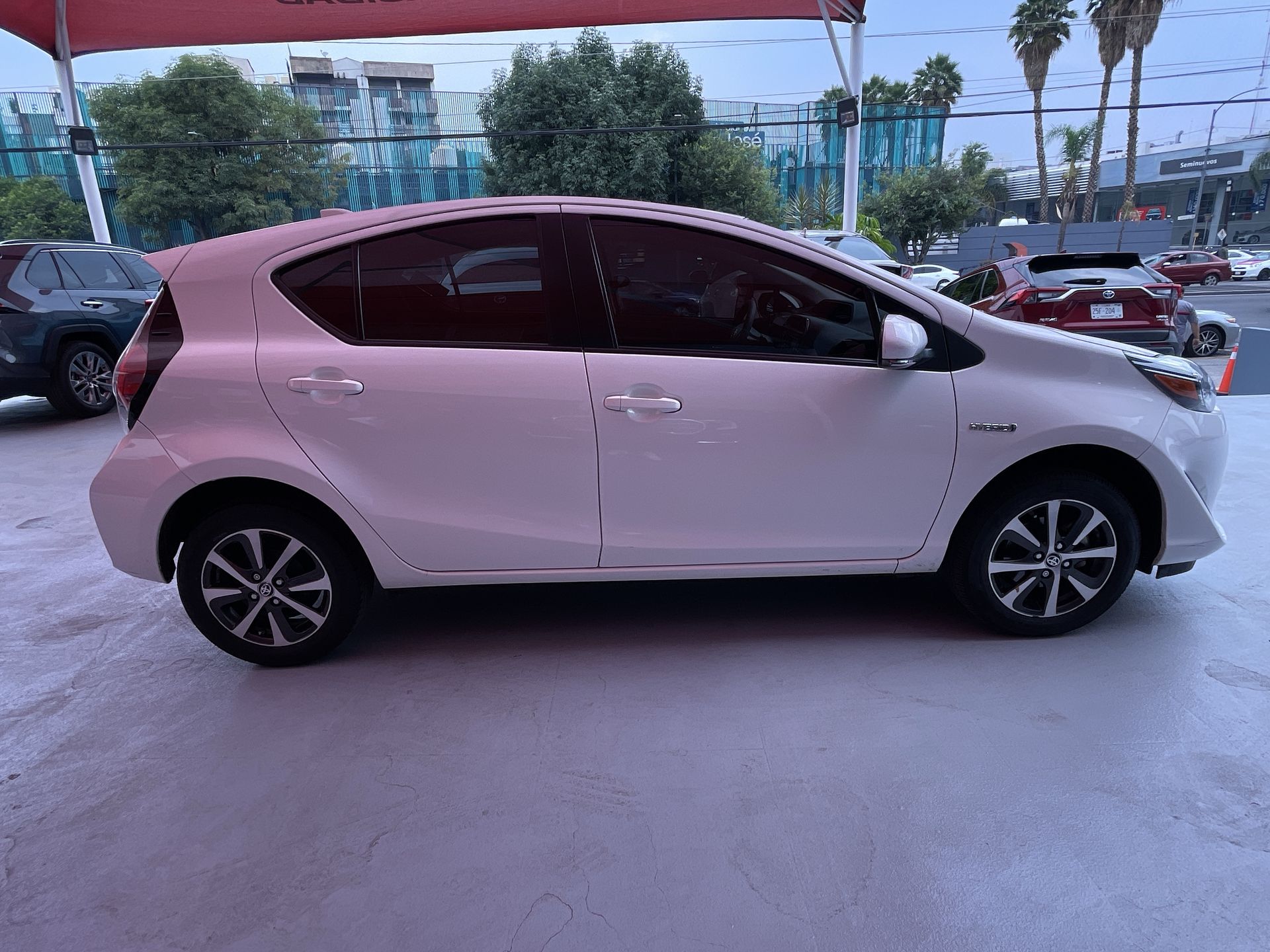 2020 Toyota PRIUS BASE PRIUS C