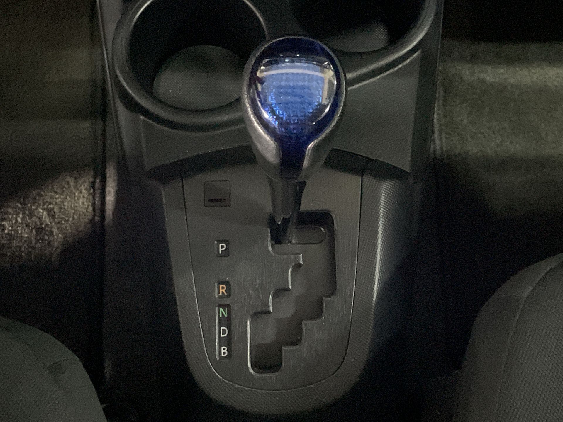 2018 Toyota PRIUS BASE 1.5 HYBRID AUTO