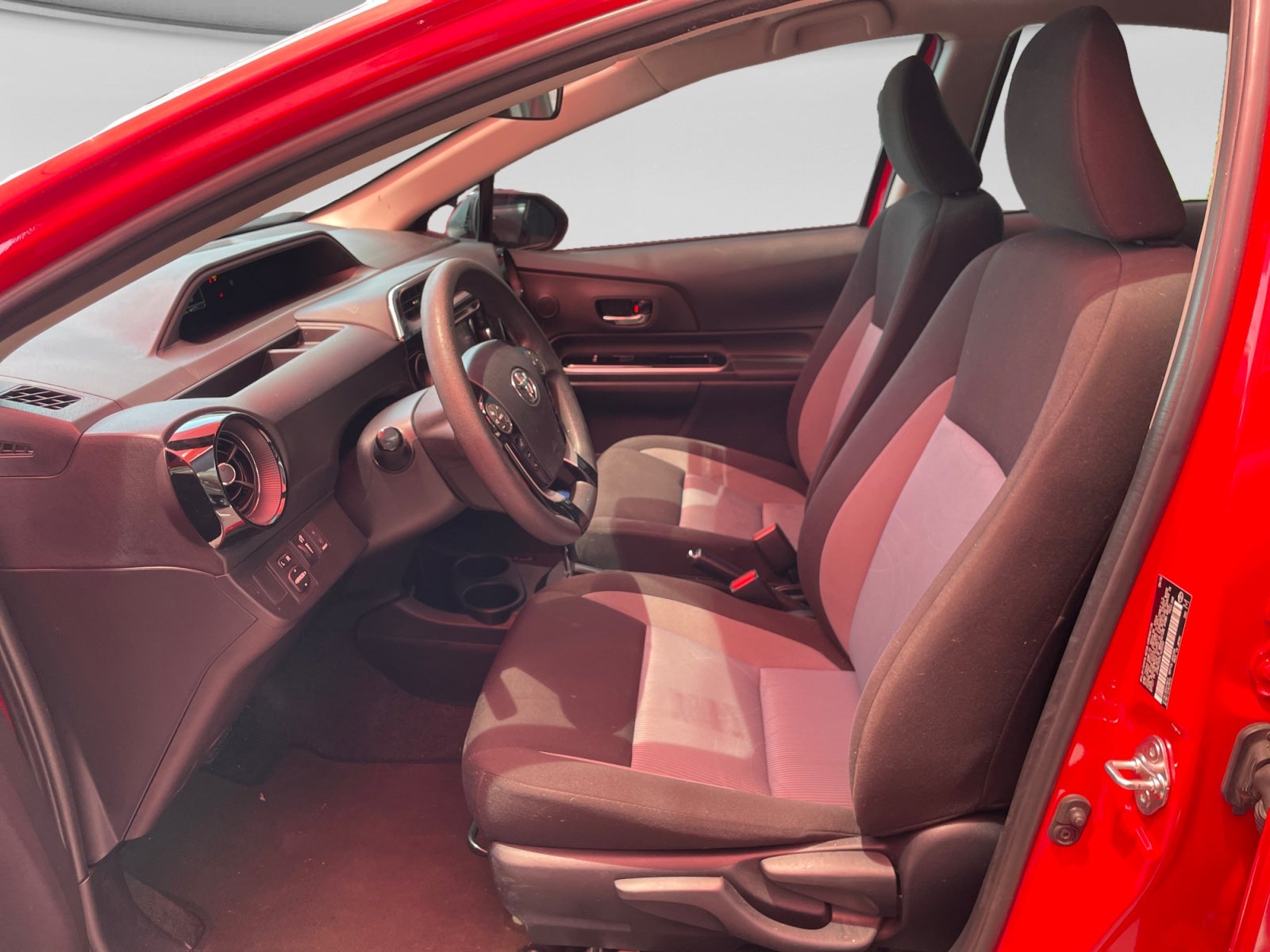 2020 Toyota PRIUS BASE PRIUS C