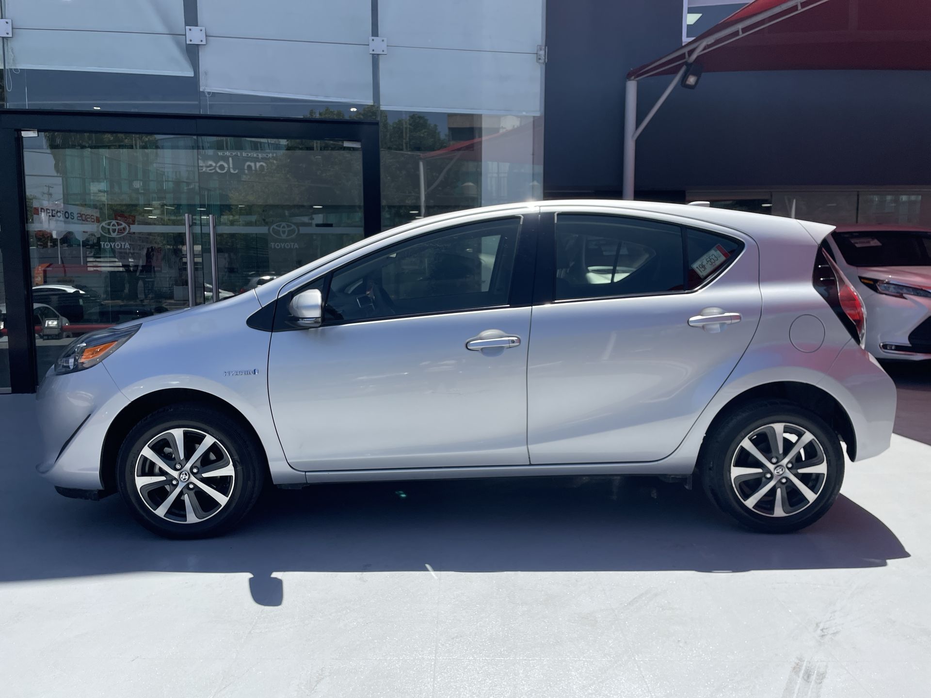 2021 Toyota PRIUS BASE BASE