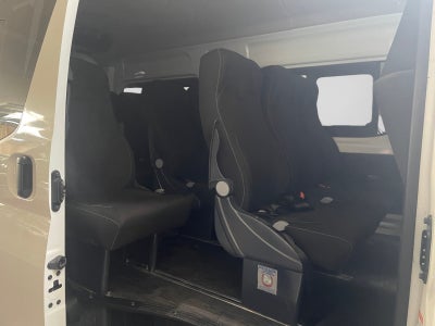2025 Toyota HIACE VENTANAS SUPERLARGA