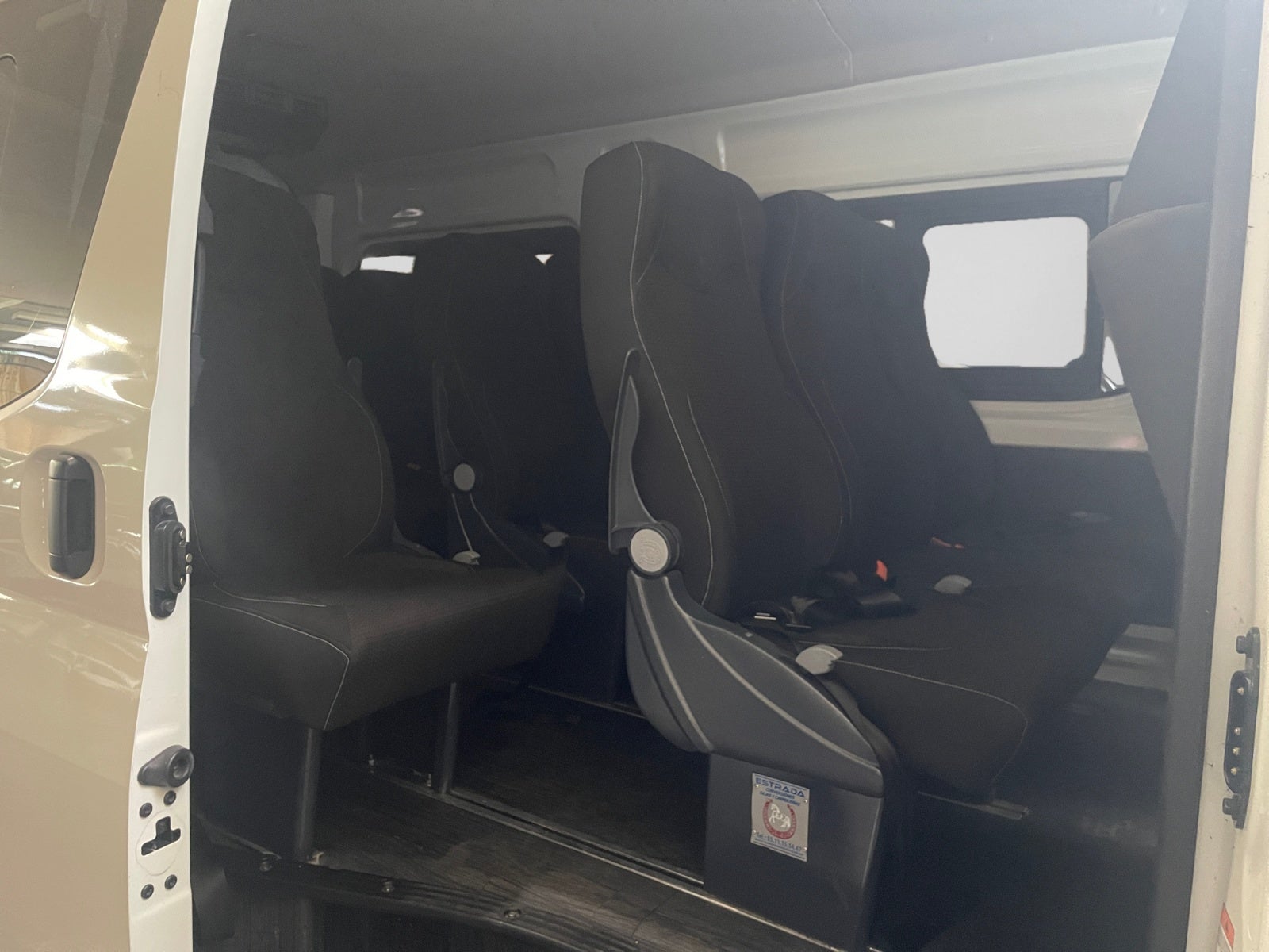 2025 Toyota HIACE VENTANAS SUPERLARGA
