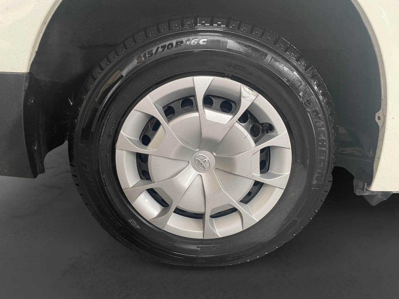 2025 Toyota HIACE VENTANAS SUPERLARGA