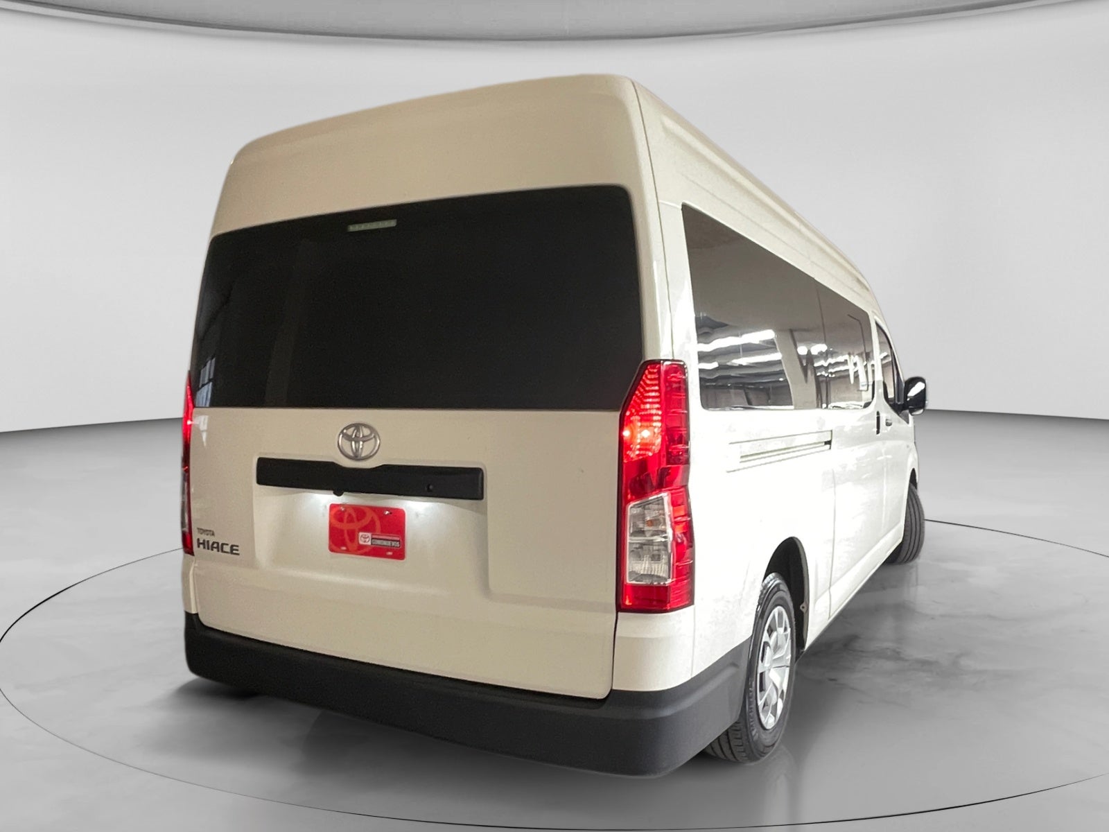 2025 Toyota HIACE VENTANAS SUPERLARGA