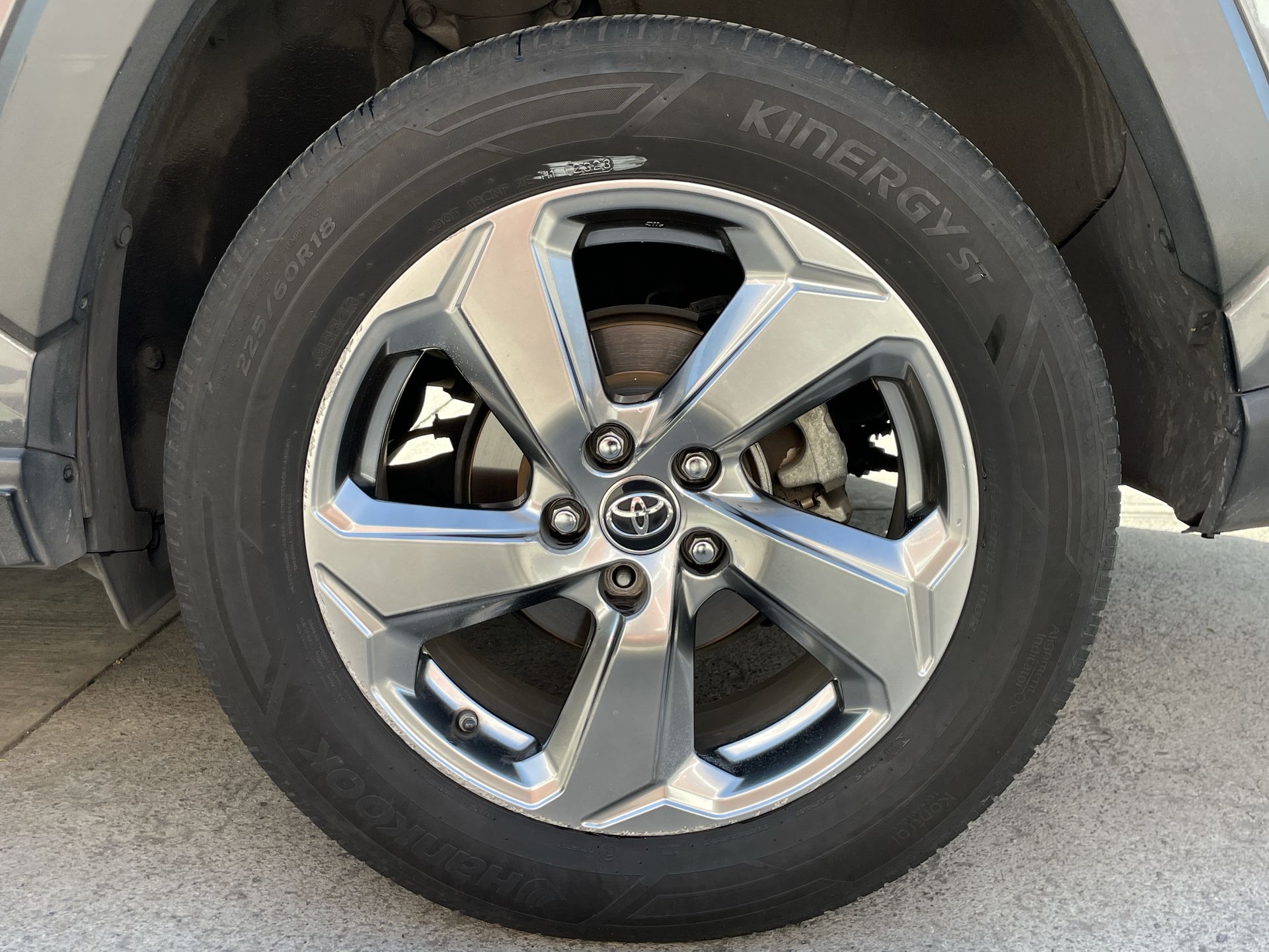 2019 Toyota RAV4 2.5 LIMITED HYBRID AT