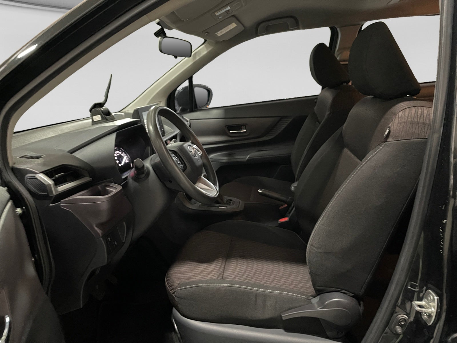 2023 Toyota AVANZA XLE CVT