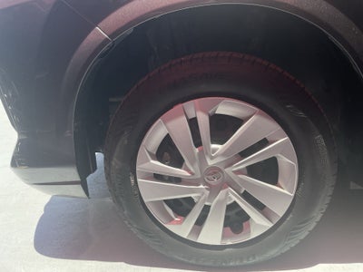 2024 Toyota AVANZA LE MT