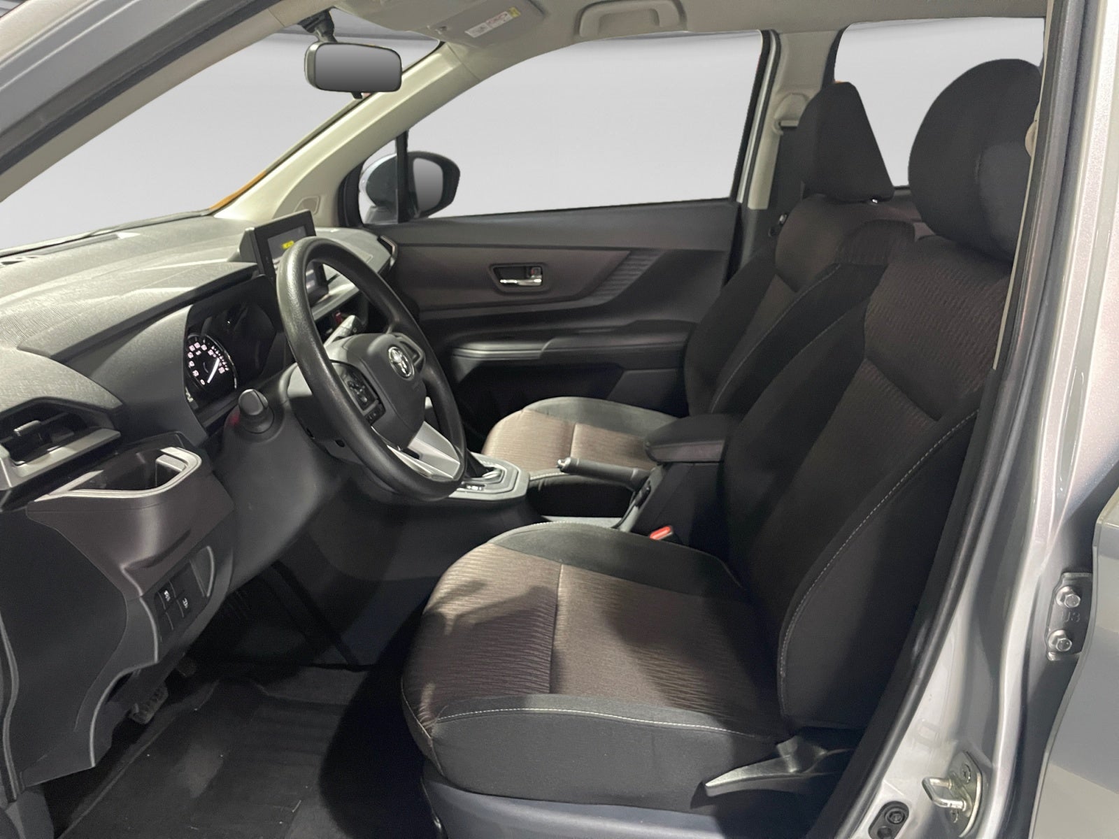 2023 Toyota AVANZA XLE CVT