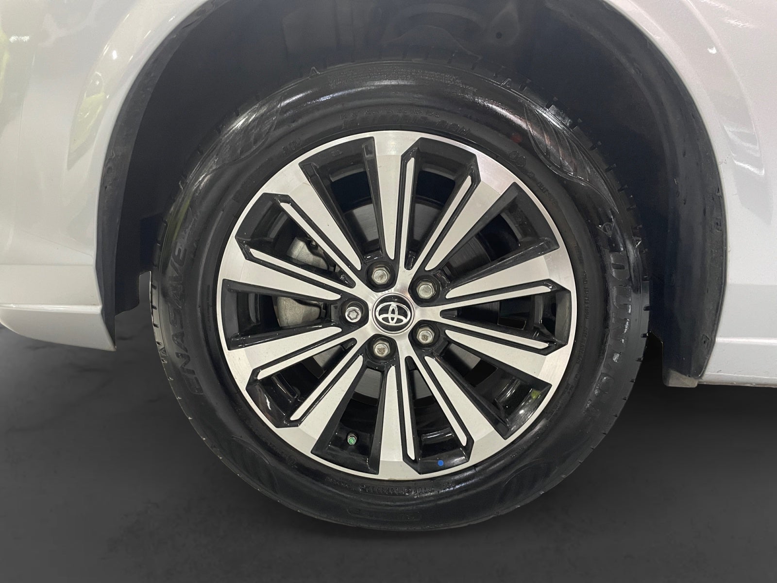 2023 Toyota AVANZA XLE CVT