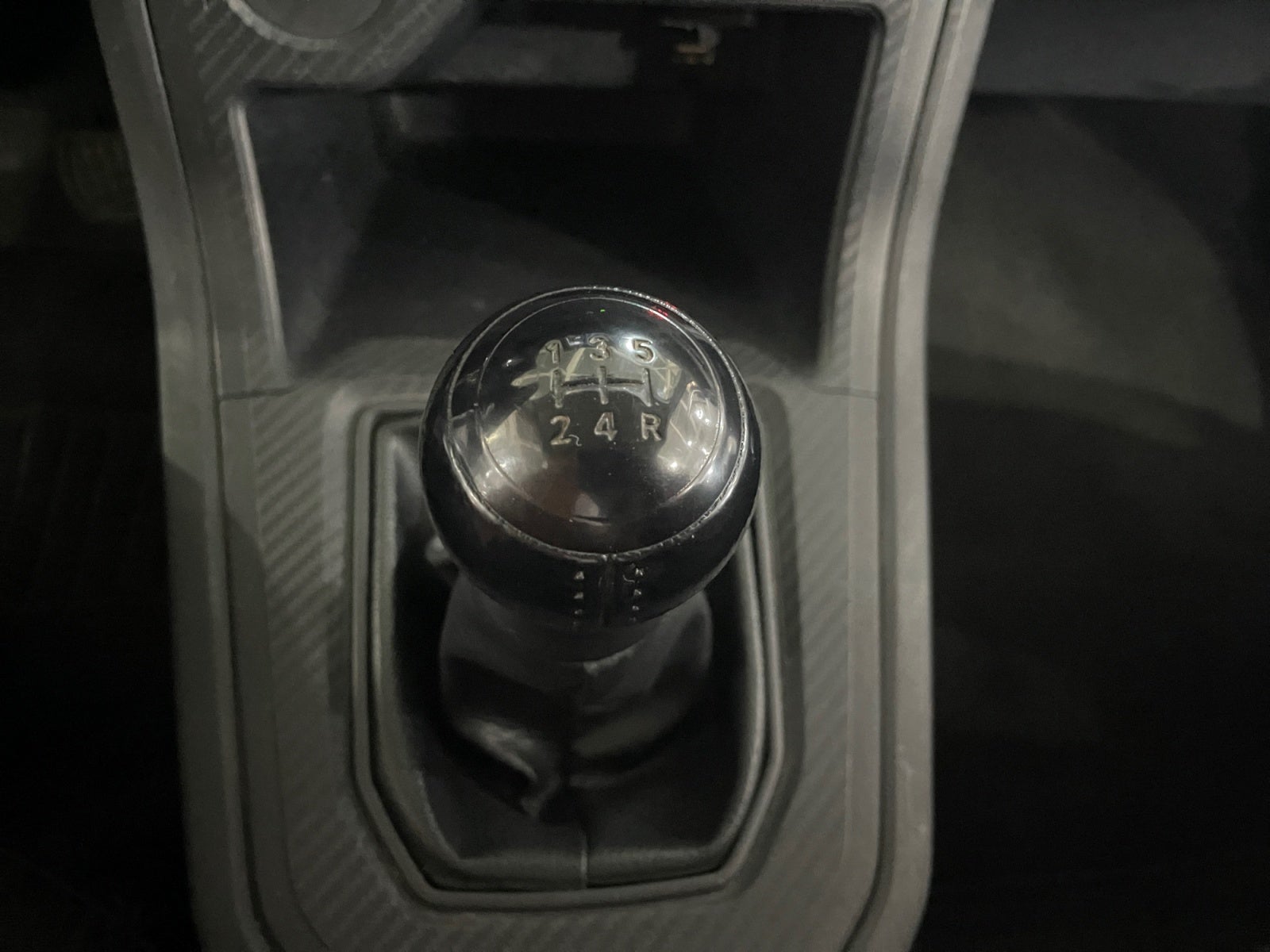 2023 Toyota AVANZA LE MT