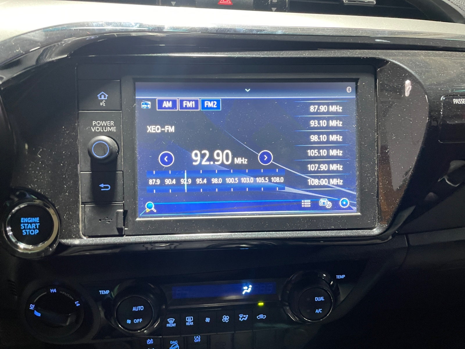 2025 Toyota HILUX D-CAB DSL AT MHEV