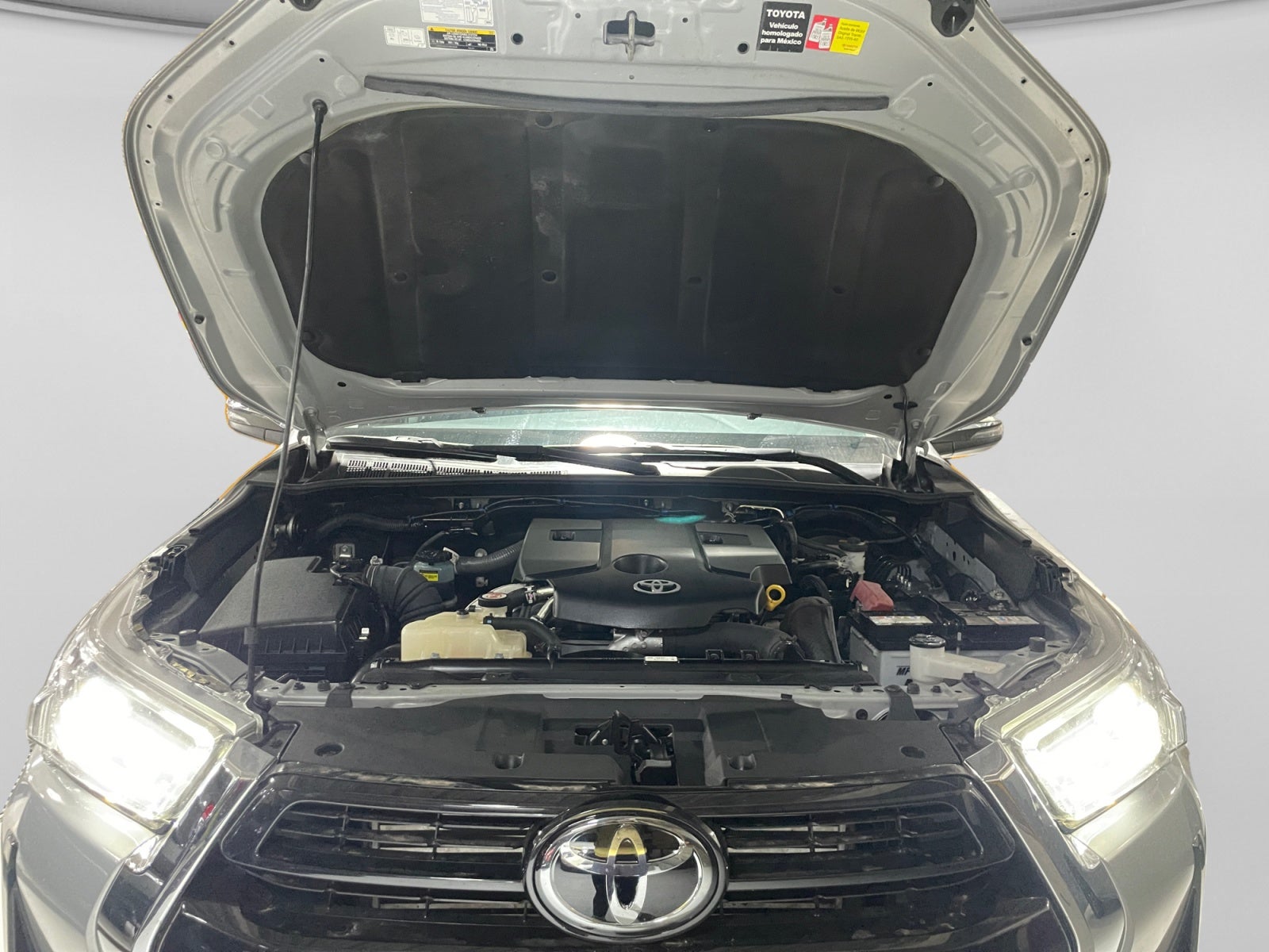 2025 Toyota HILUX D-CAB DSL AT MHEV