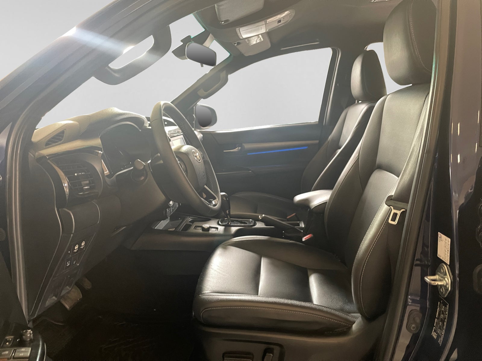 2024 Toyota HILUX D-CAB DSL AT MHEV