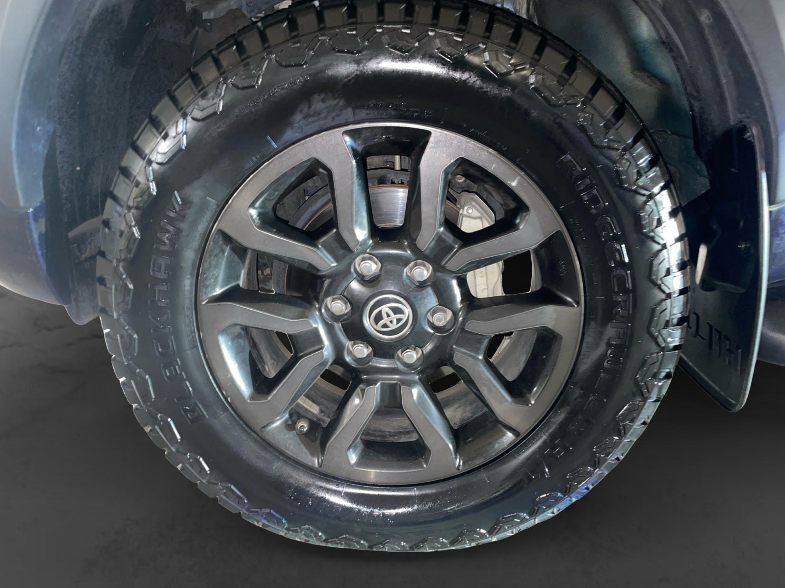 2024 Toyota HILUX D-CAB DSL AT MHEV