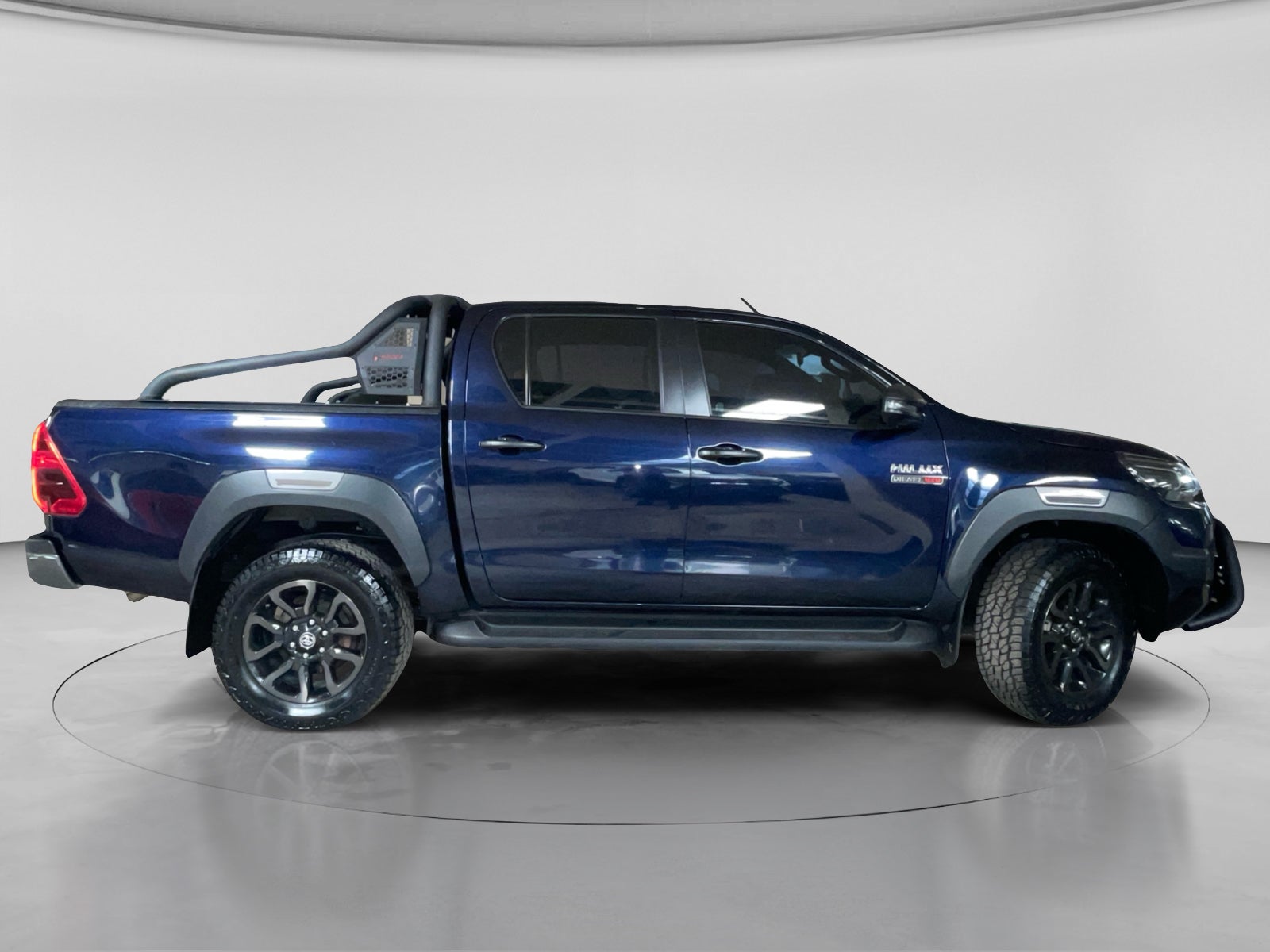 2024 Toyota HILUX D-CAB DSL AT MHEV