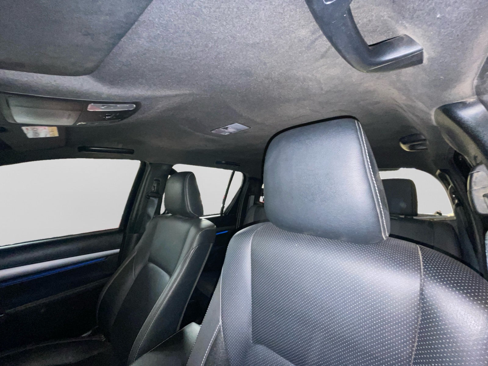 2024 Toyota HILUX D-CAB DSL AT MHEV