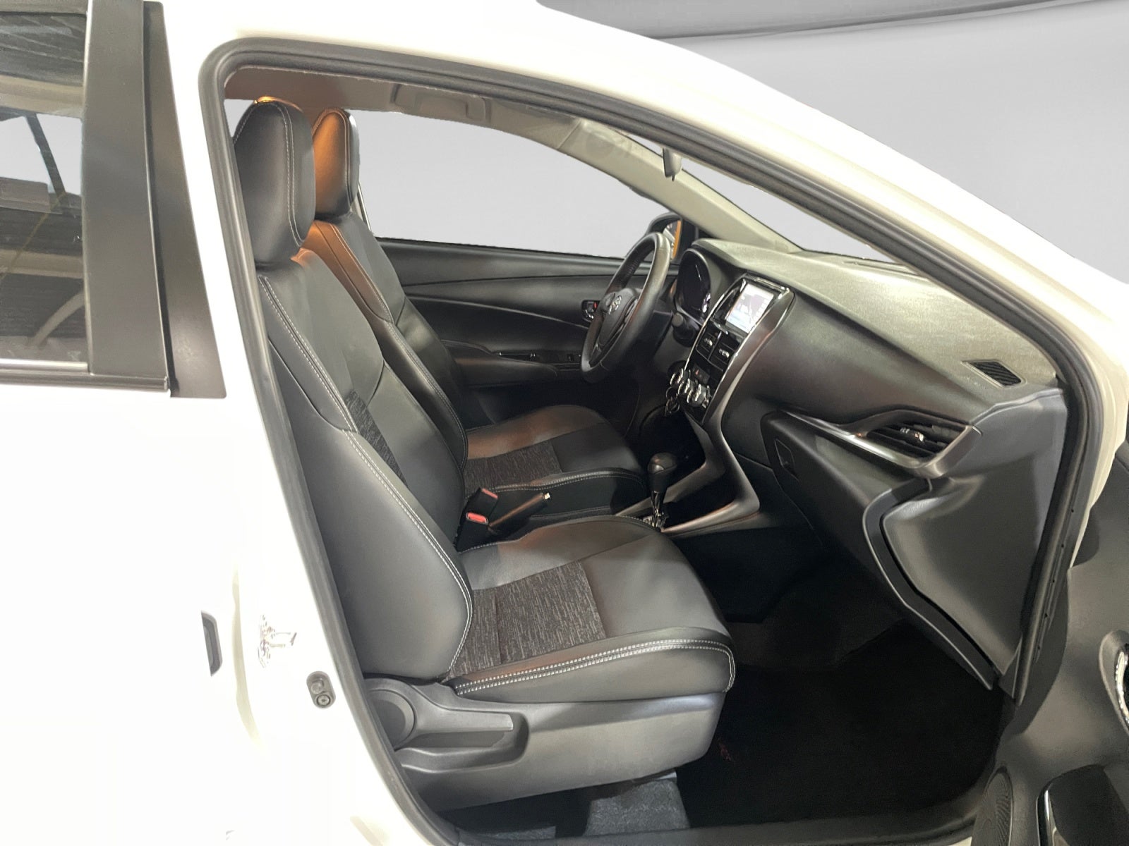 2021 Toyota YARIS S CVT