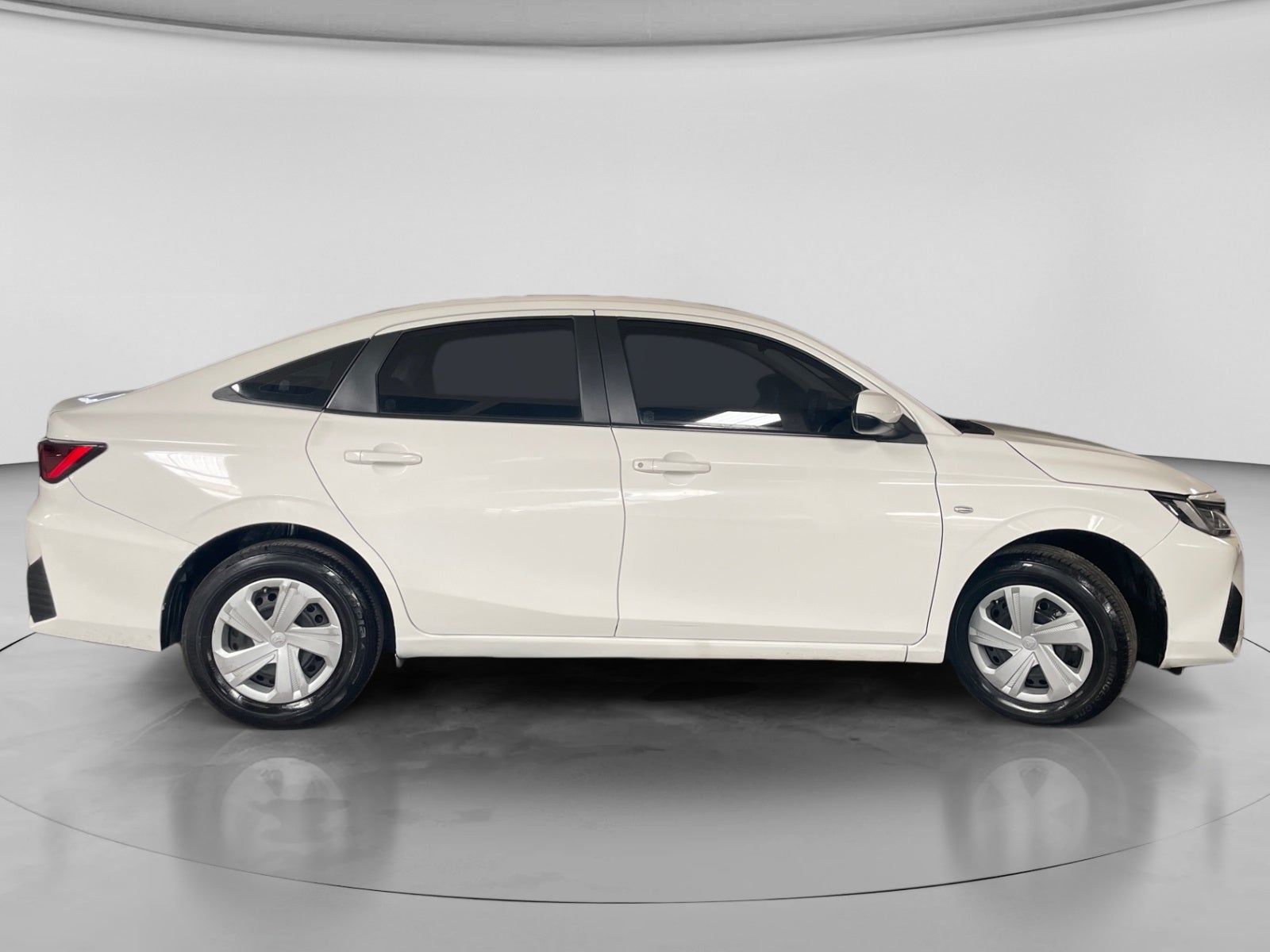 2023 Toyota YARIS BASE CVT