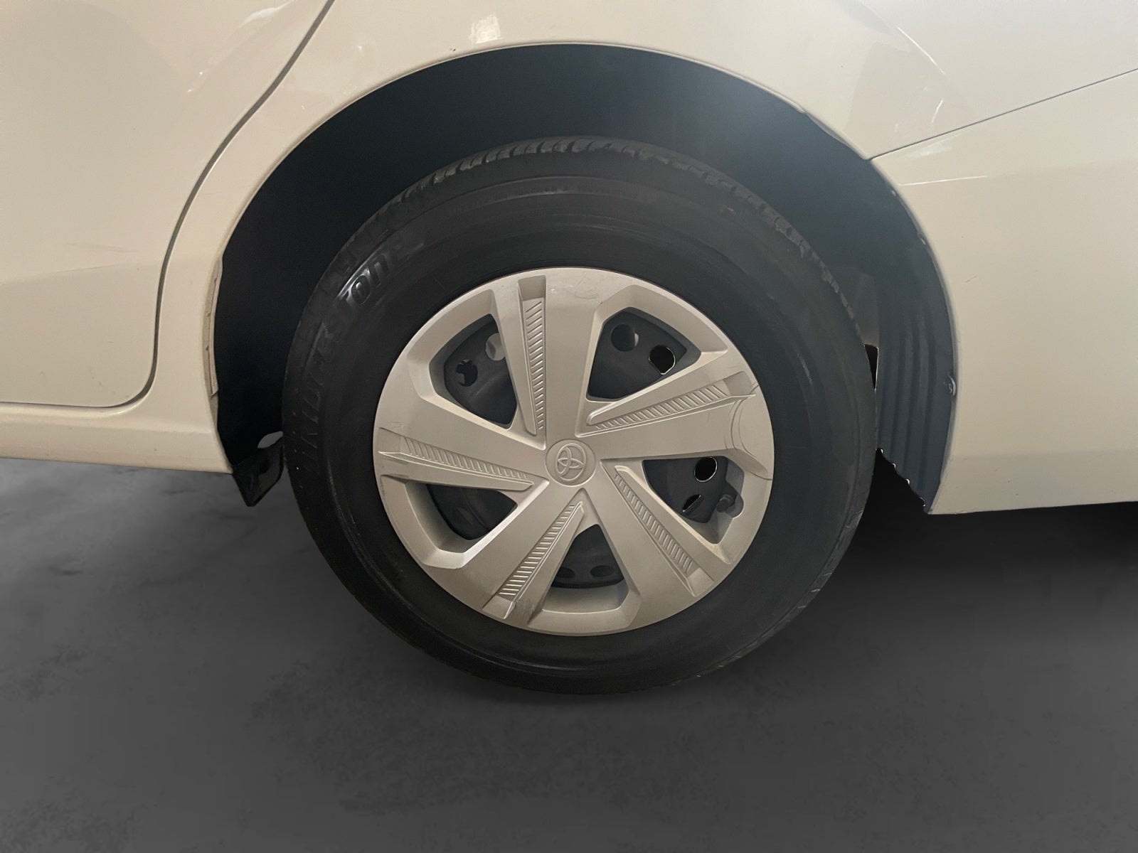2023 Toyota YARIS BASE CVT