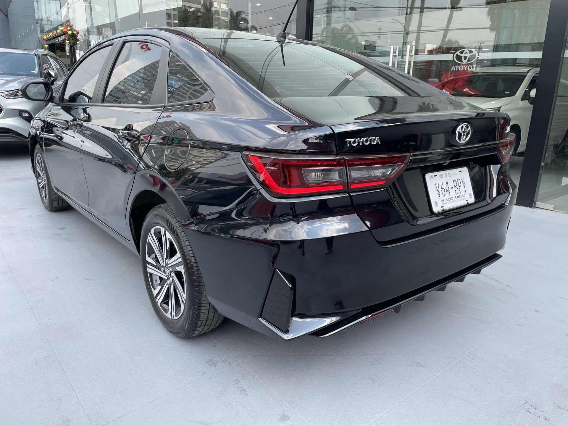 2024 Toyota YARIS S HI CVT