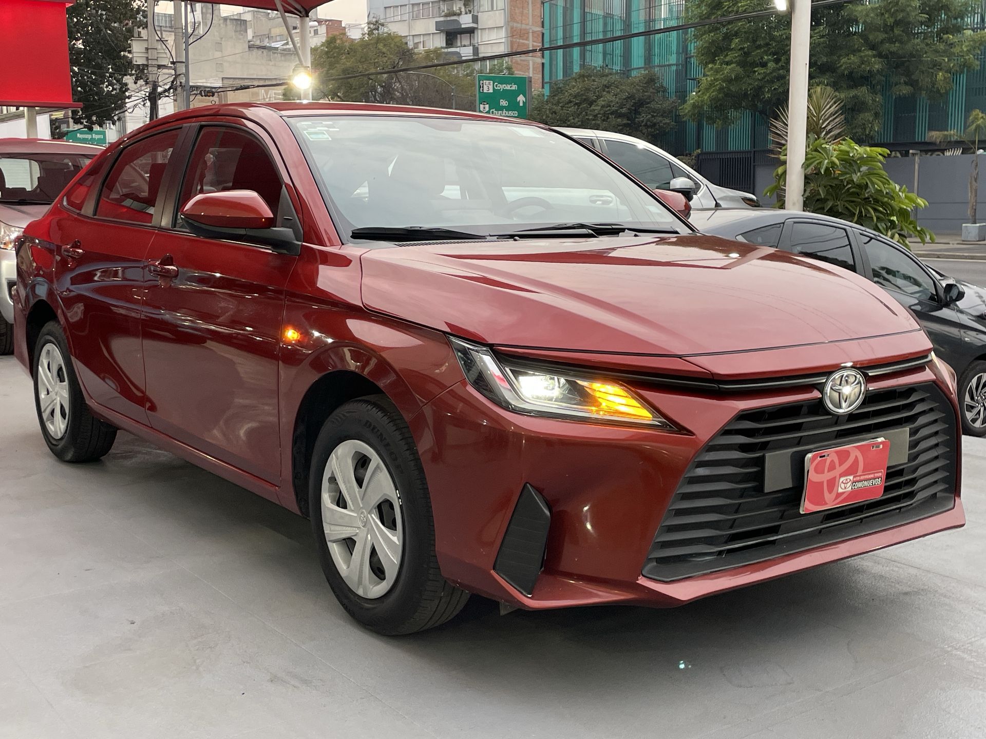 2023 Toyota YARIS BASE MT