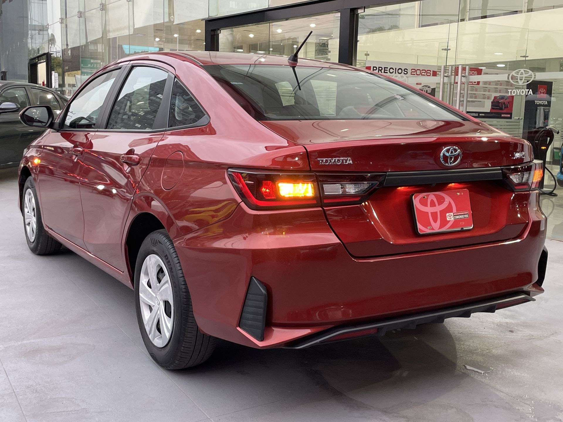 2023 Toyota YARIS BASE MT