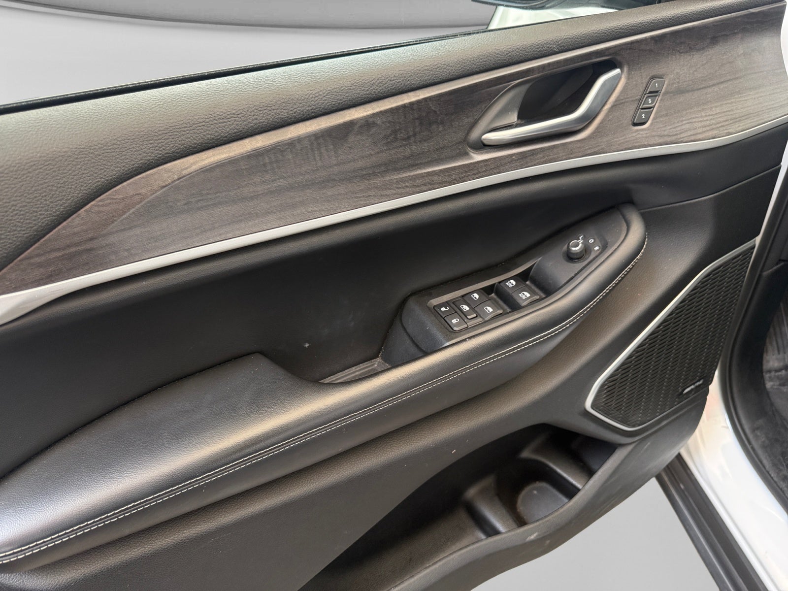 2023 Jeep GRAND CHEROKEE LIMITED V6 4X2