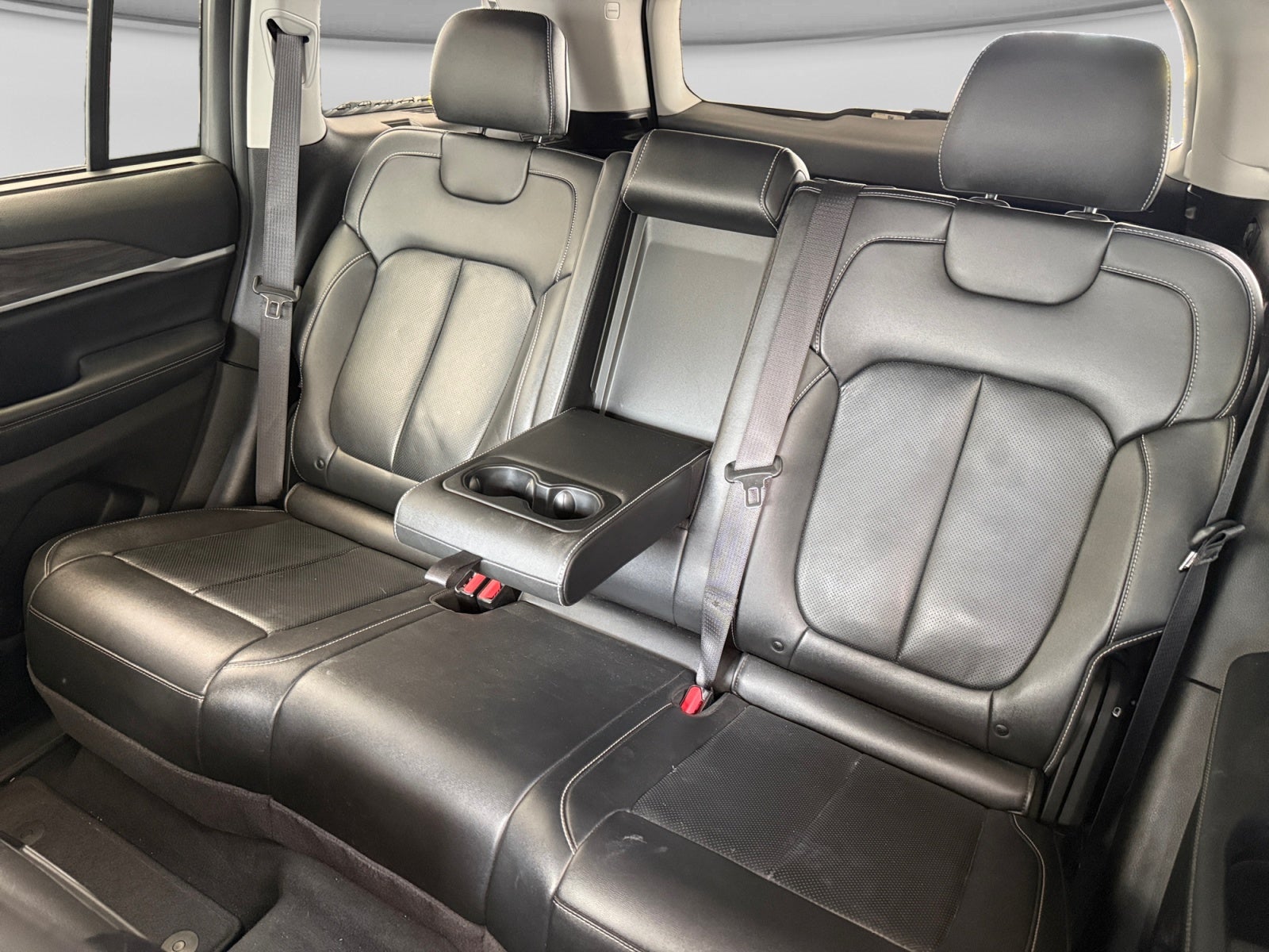 2023 Jeep GRAND CHEROKEE LIMITED V6 4X2
