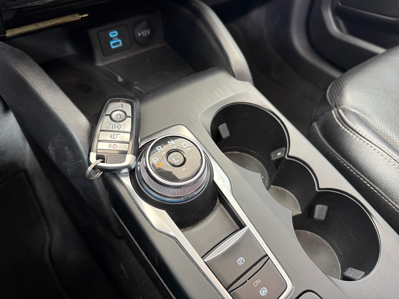 2022 Ford ESCAPE SEL LIMITED HEV
