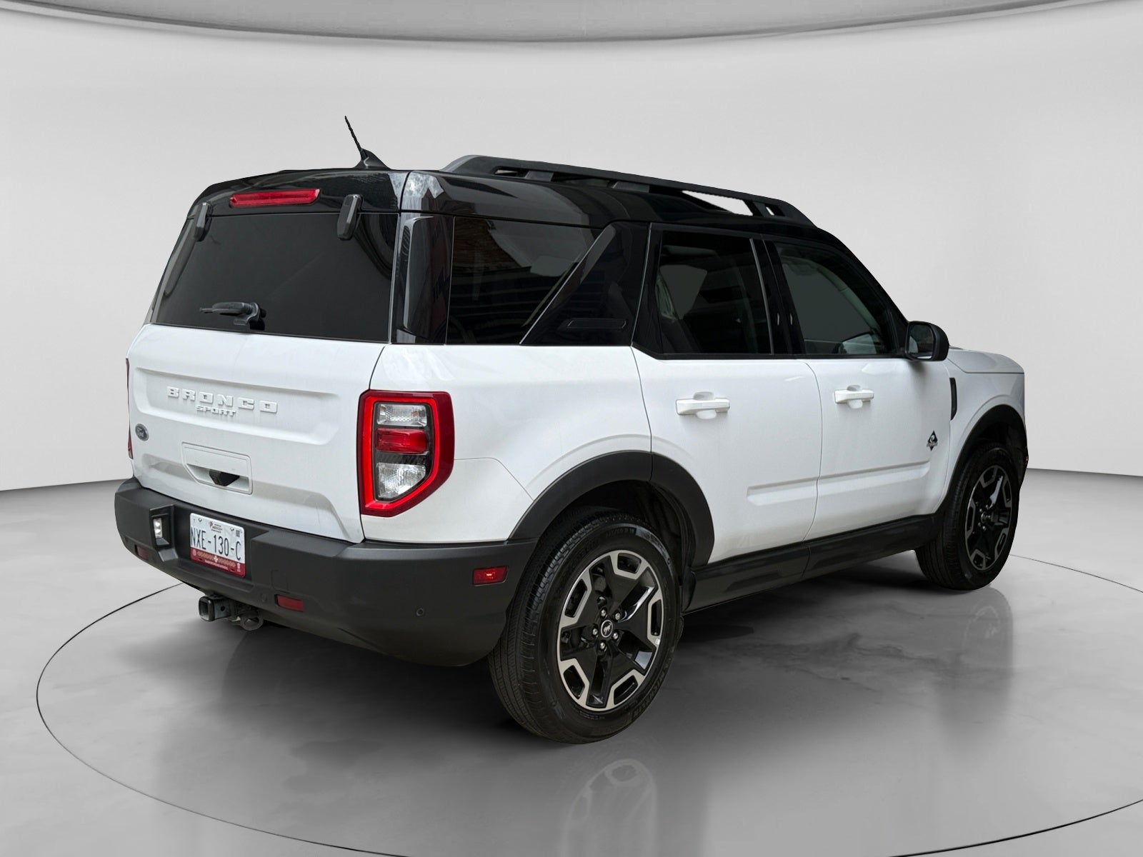 2023 Ford BRONCO OUTERBANKS