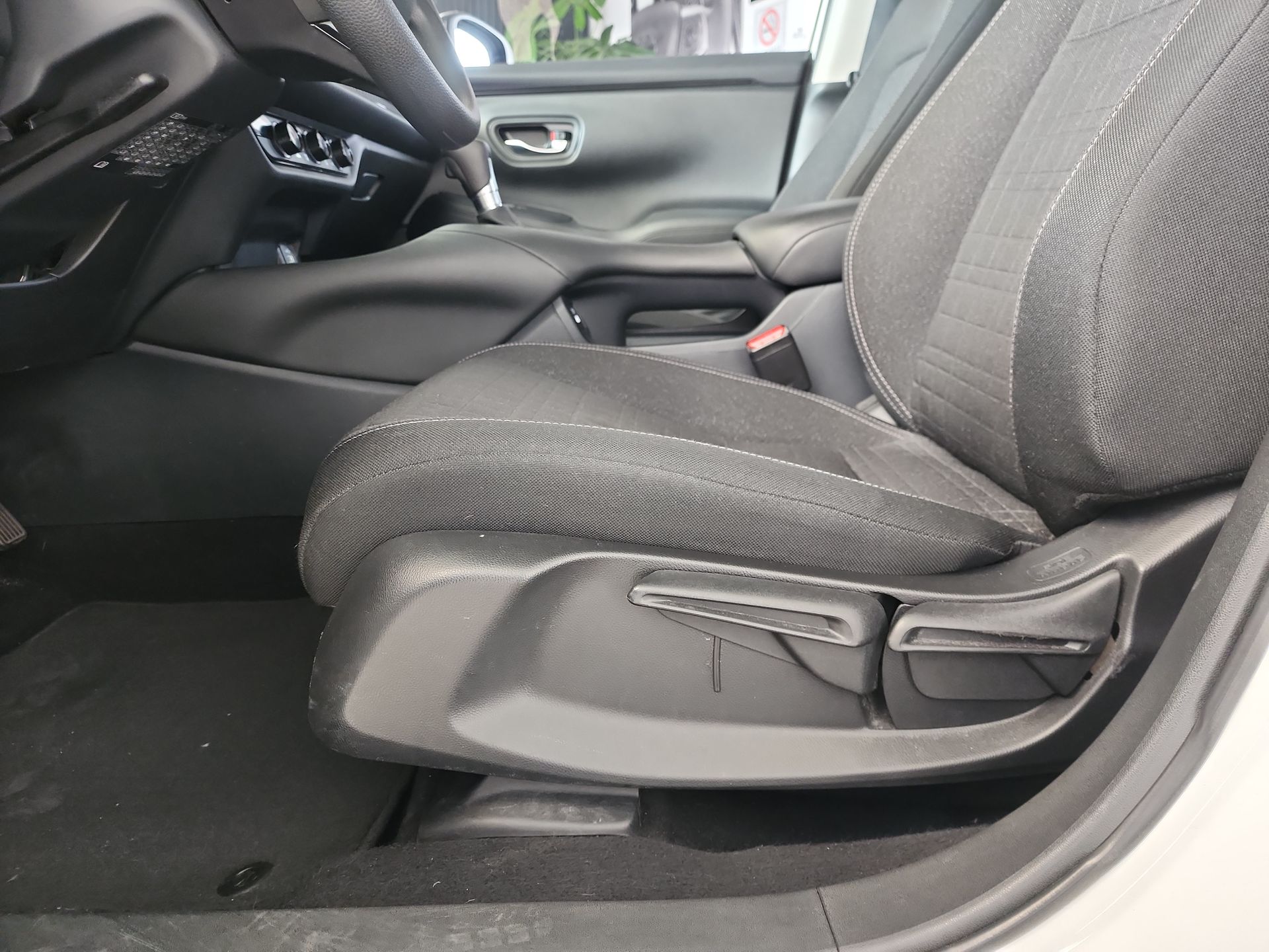 2023 Honda HR-V UNIQ CVT