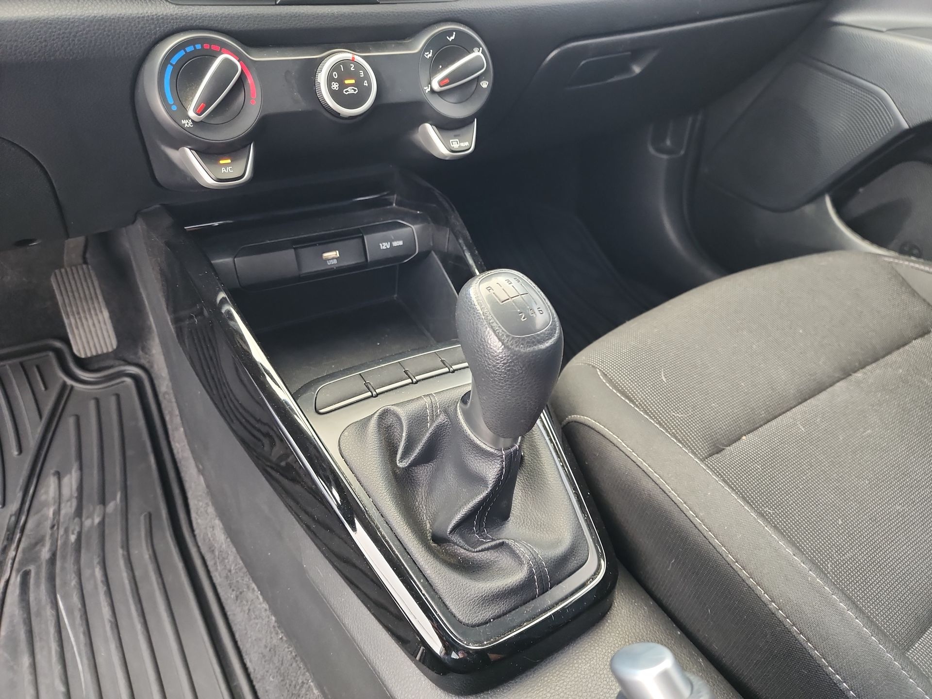 2023 Kia RIO HATCHBACK LX TM