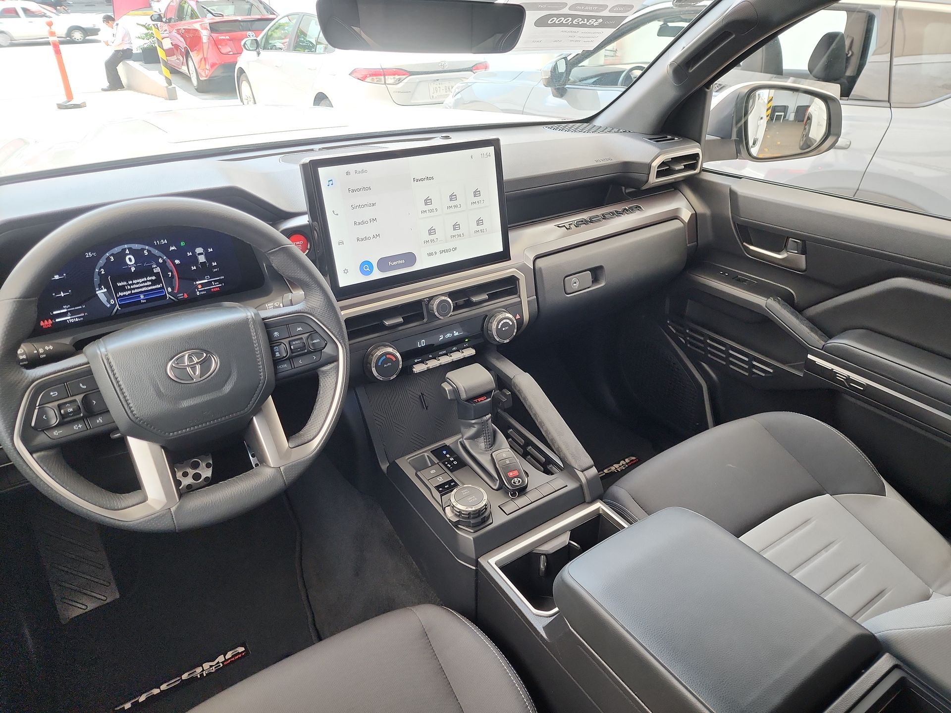 2025 Toyota TACOMA TRD SPORT 4X4