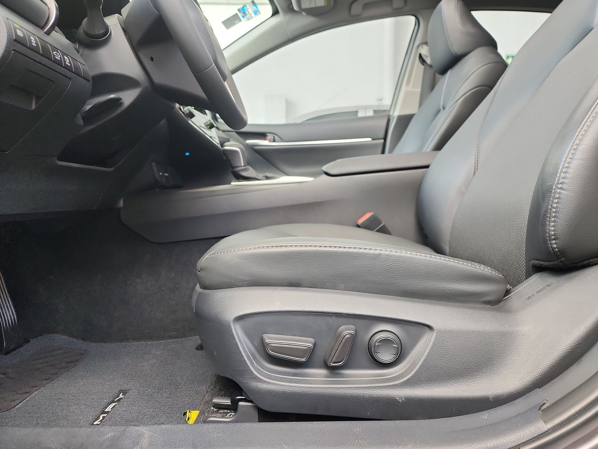 2024 Toyota CAMRY XLE HV