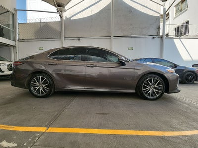 2024 Toyota CAMRY XLE HV