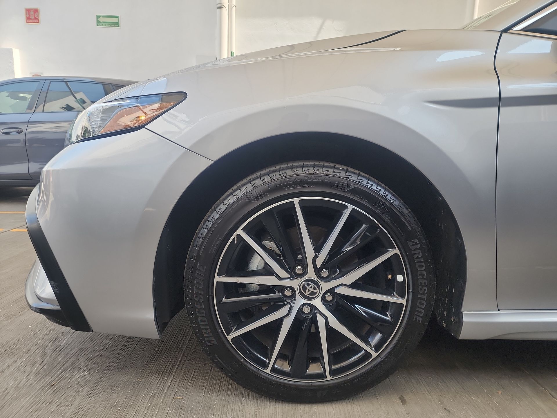 2024 Toyota CAMRY SE HEV