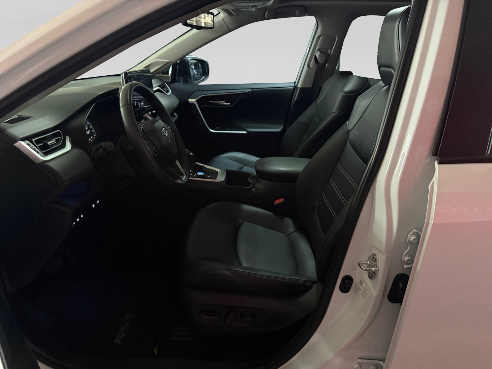 2024 Toyota RAV4 LIMITED HV