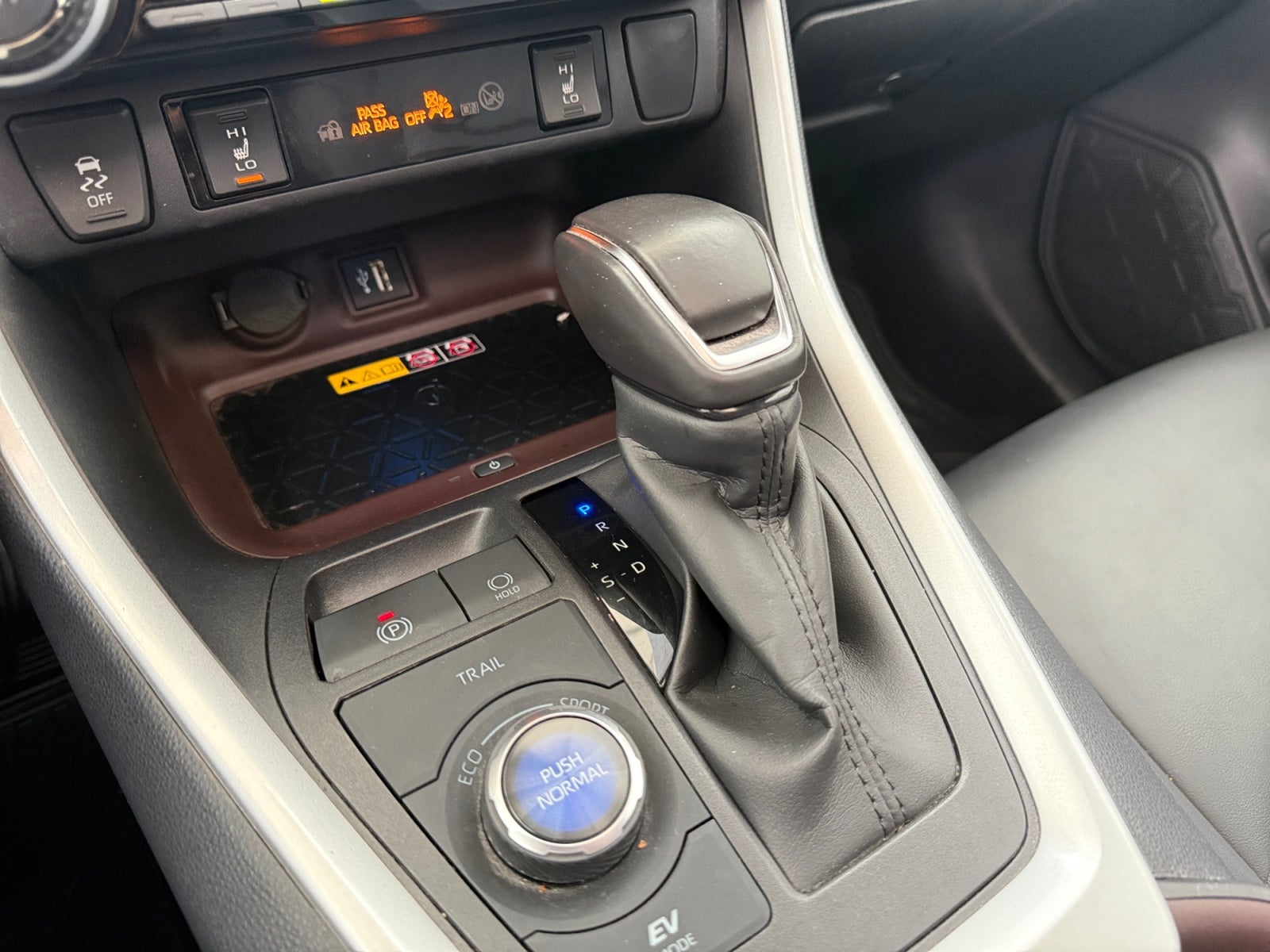 2025 Toyota RAV4 LTD HEV