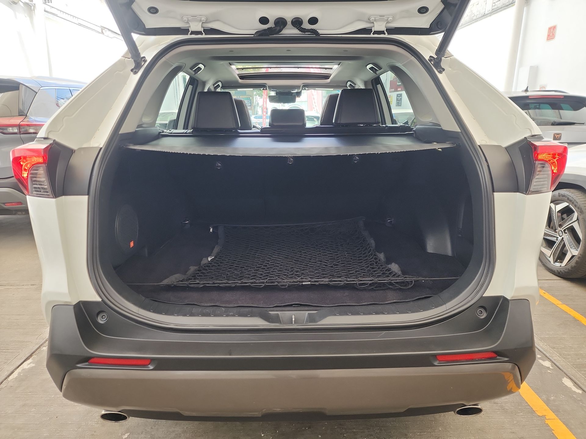 2023 Toyota RAV4 LIMITED HV